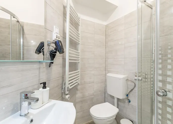 Super Super Small * Budapesta